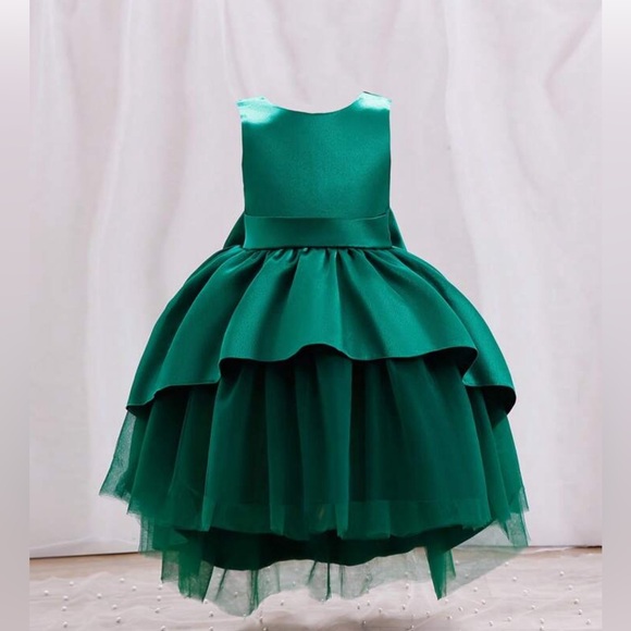 SHEIN Other - SHEIN LITTLE GIRLS GOWN DRESS Holiday FESTIVE Size 5 Christmas Formal Flower